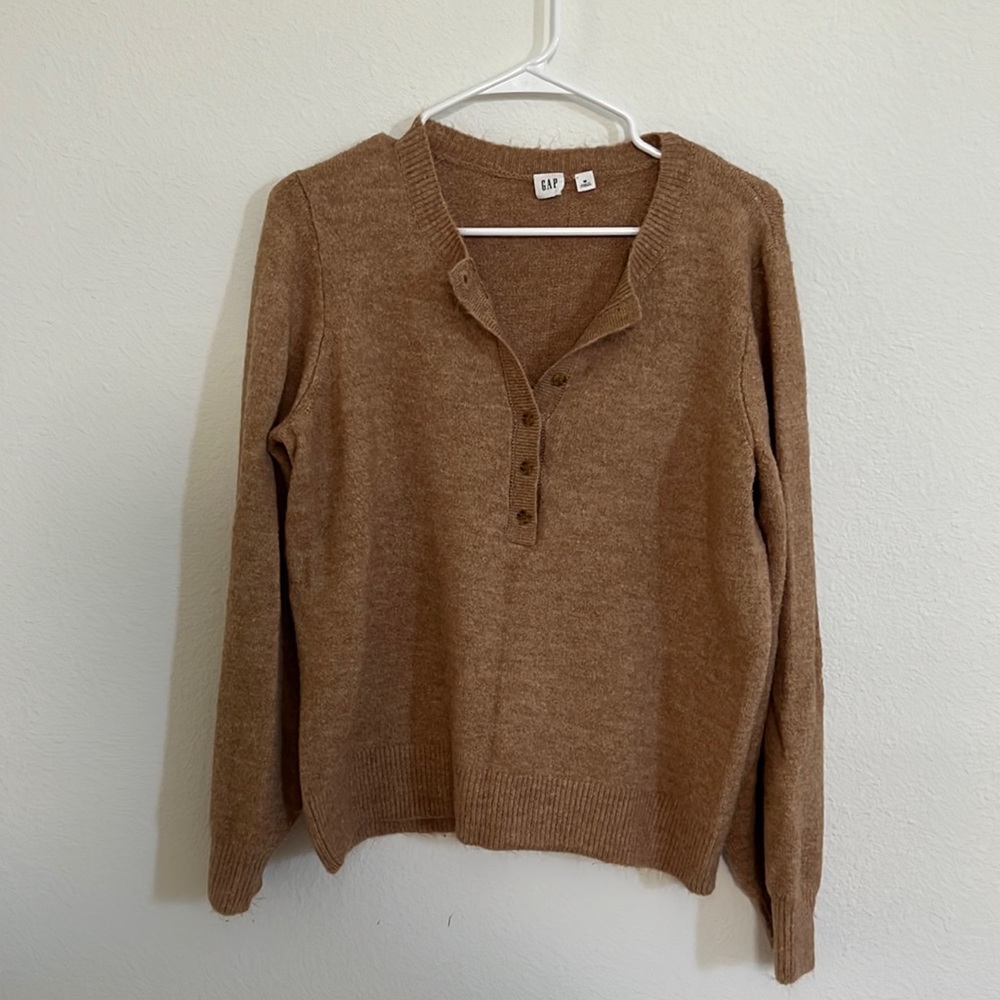 Gap Sweater Henley
